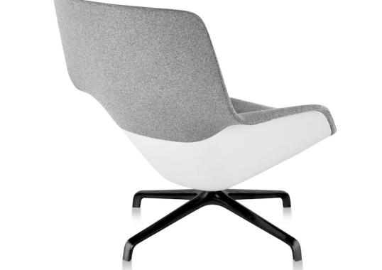 Кресло модель Striad Lounge Chair and Ottoman от фабрики Herman Miller