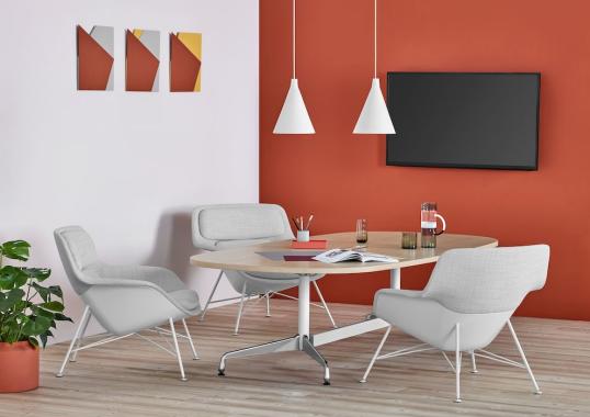 Кресло модель Striad Lounge Chair and Ottoman от фабрики Herman Miller