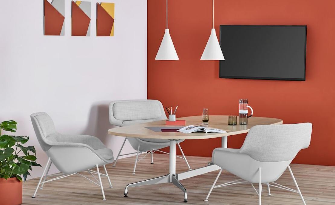 Кресло модель Striad Lounge Chair and Ottoman от фабрики Herman Miller