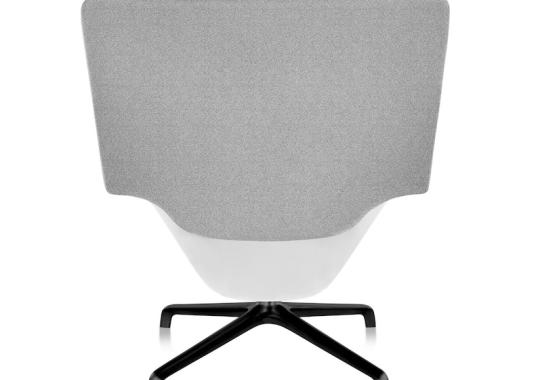 Кресло модель Striad Lounge Chair and Ottoman от фабрики Herman Miller