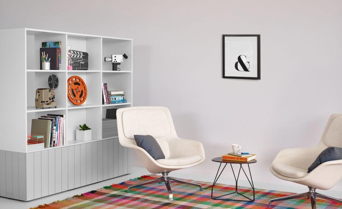Кресло модель Striad Lounge Chair and Ottoman от фабрики Herman Miller