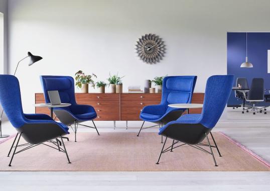 Кресло модель Striad Lounge Chair and Ottoman от фабрики Herman Miller