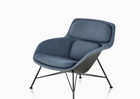 Кресло модель Striad Lounge Chair and Ottoman от фабрики Herman Miller