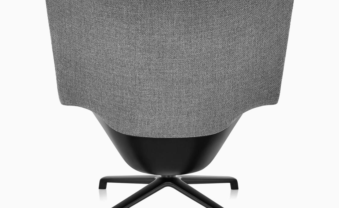 Кресло модель Striad Lounge Chair and Ottoman от фабрики Herman Miller