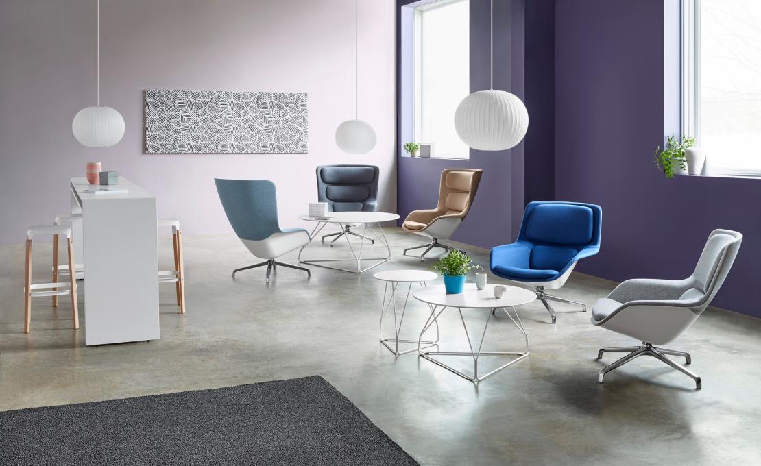 Кресло модель Striad Lounge Chair and Ottoman от фабрики Herman Miller
