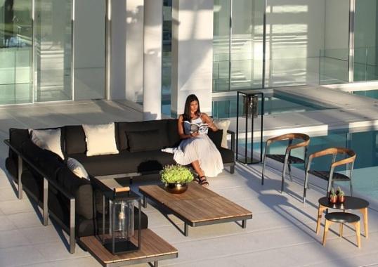 Уличный диван от фабрики Royal Botania модель ALURA-SOFA