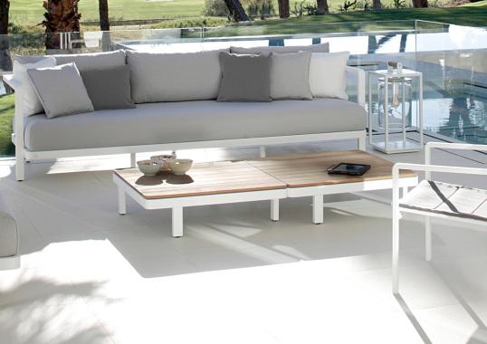 Уличный диван от фабрики Royal Botania модель ALURA-SOFA