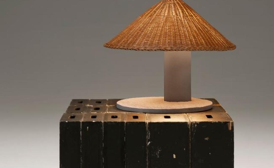 Настольная лампа от фабрики Tacchini модель OALM52/TABLELAMP