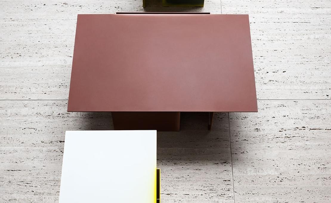 Журнальный столик от фабрики Tacchini модель EDAZE/LOWTABLE