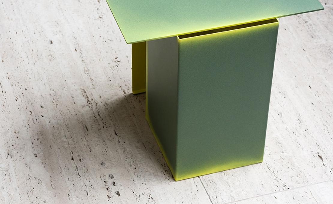 Журнальный столик от фабрики Tacchini модель EDAZE/LOWTABLE