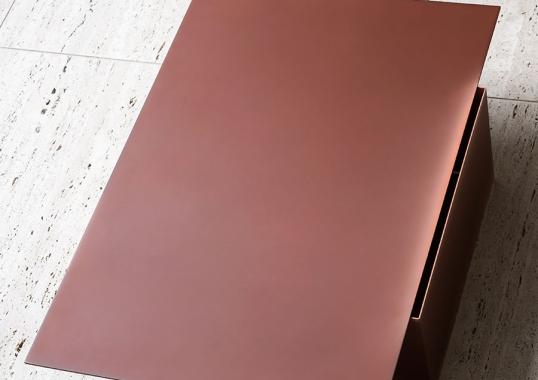 Журнальный столик от фабрики Tacchini модель EDAZE/LOWTABLE