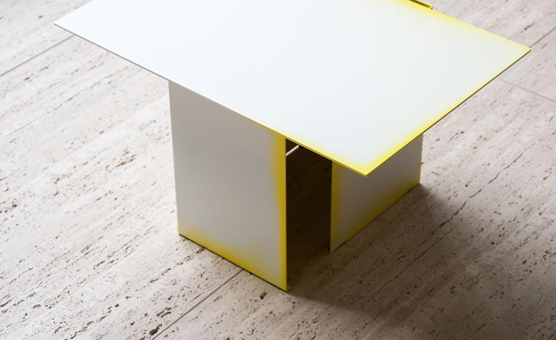 Журнальный столик от фабрики Tacchini модель EDAZE/LOWTABLE