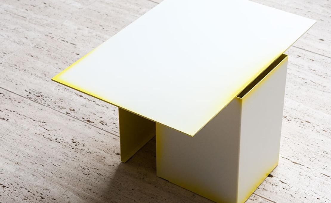 Журнальный столик от фабрики Tacchini модель EDAZE/LOWTABLE