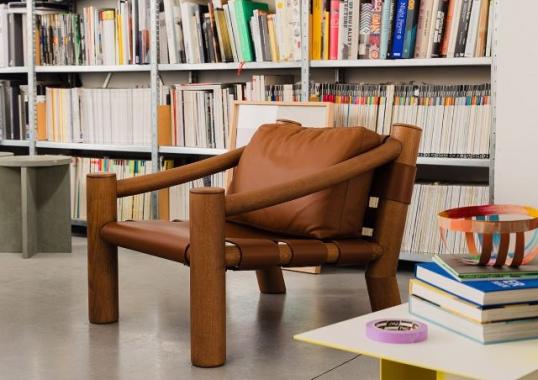 Кресло от фабрики Tacchini модель OELE72