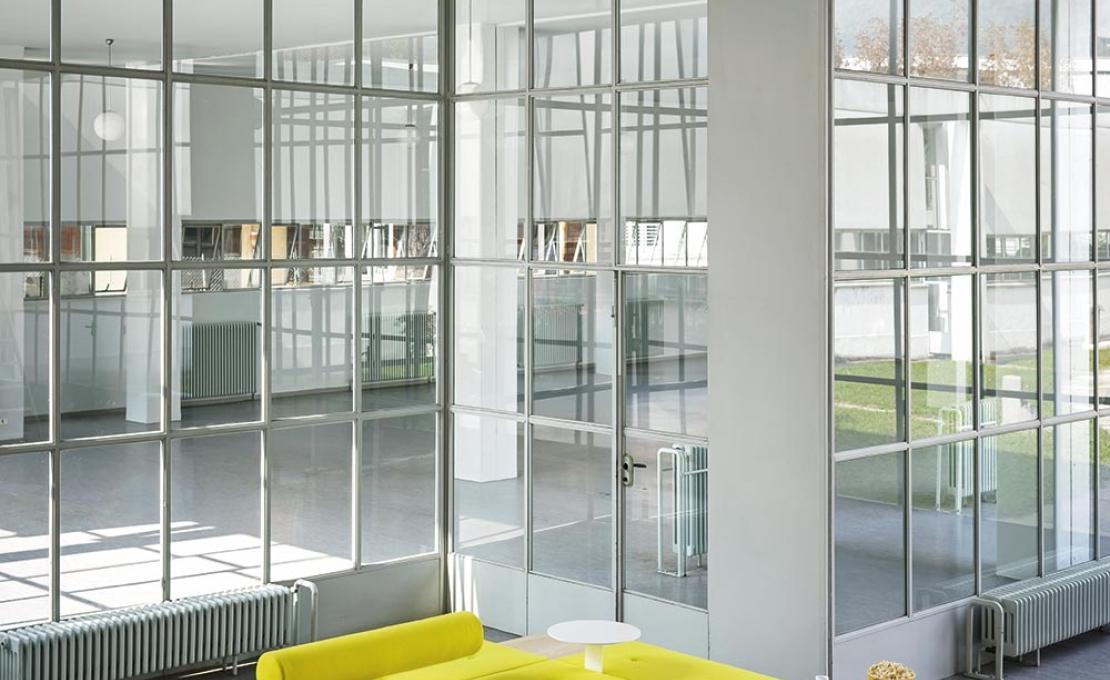 Банкетка от фабрики Tacchini модель GALLERIA MODULAR SYSTEM