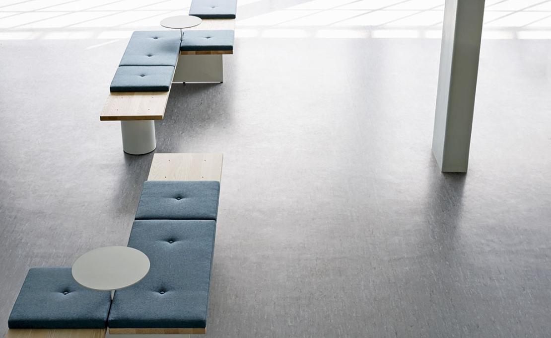 Банкетка от фабрики Tacchini модель GALLERIA MODULAR SYSTEM