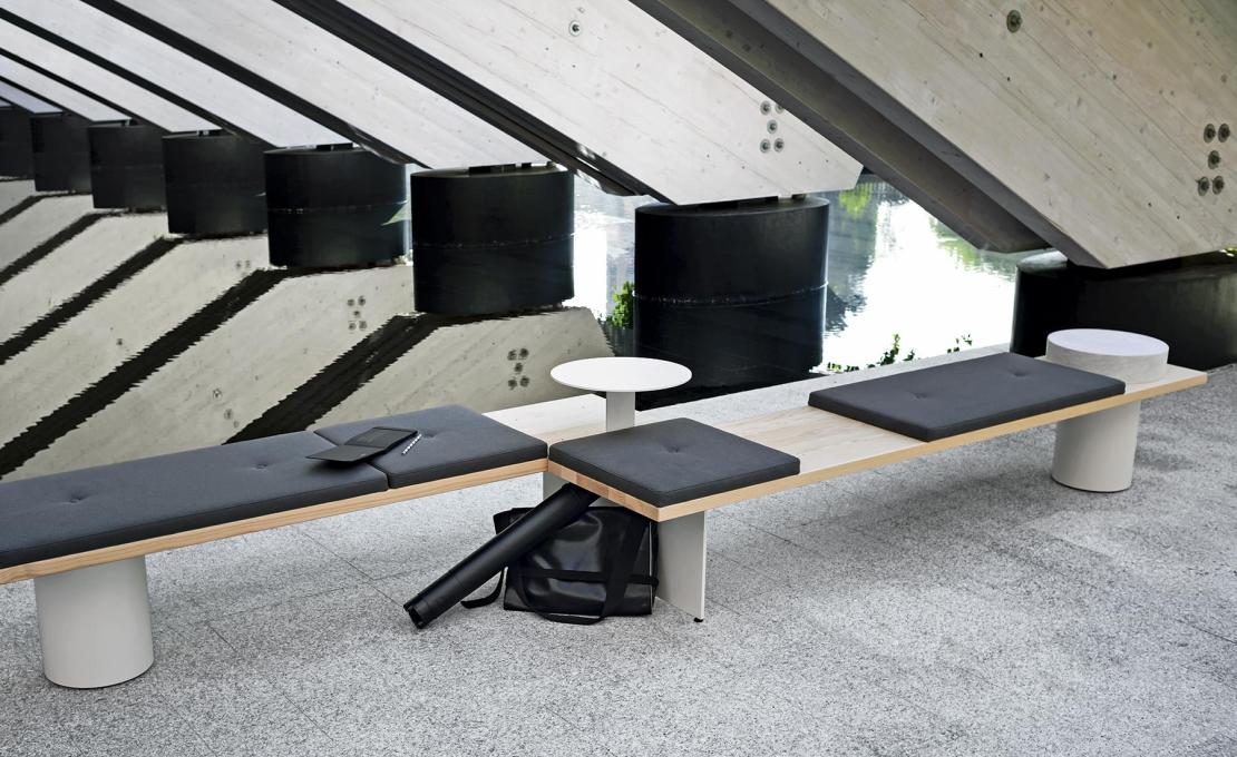 Банкетка от фабрики Tacchini модель GALLERIA MODULAR SYSTEM