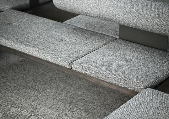 Банкетка от фабрики Tacchini модель GALLERIA MODULAR SYSTEM