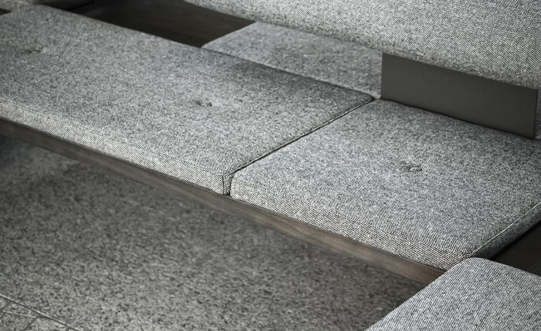 Банкетка от фабрики Tacchini модель GALLERIA MODULAR SYSTEM