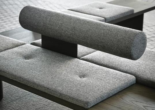 Банкетка от фабрики Tacchini модель GALLERIA MODULAR SYSTEM