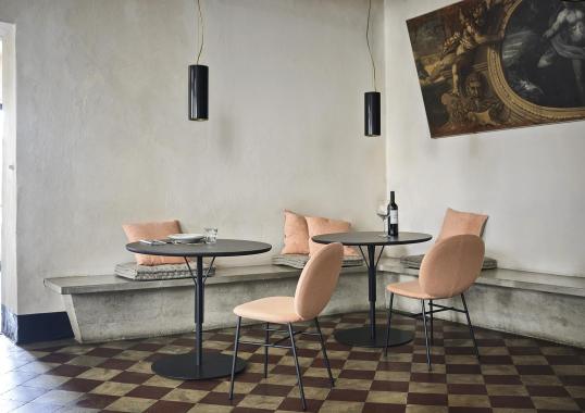 Стол от фабрики Tacchini модель 1KELT/TABLE