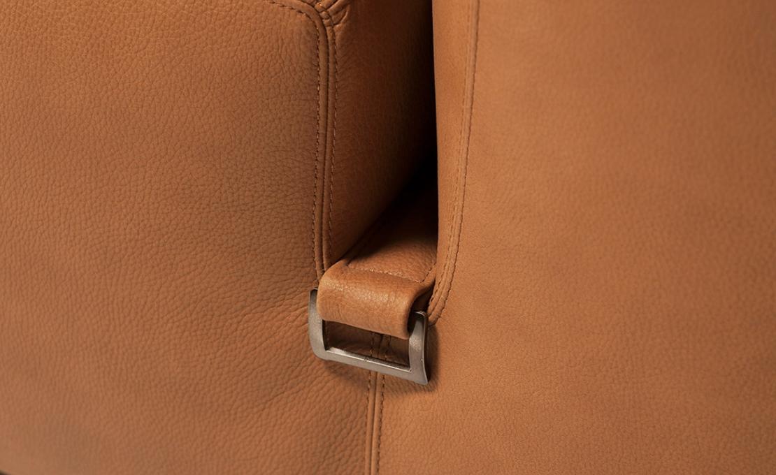 Диван от фабрики Tacchini модель OLEM/SOFA