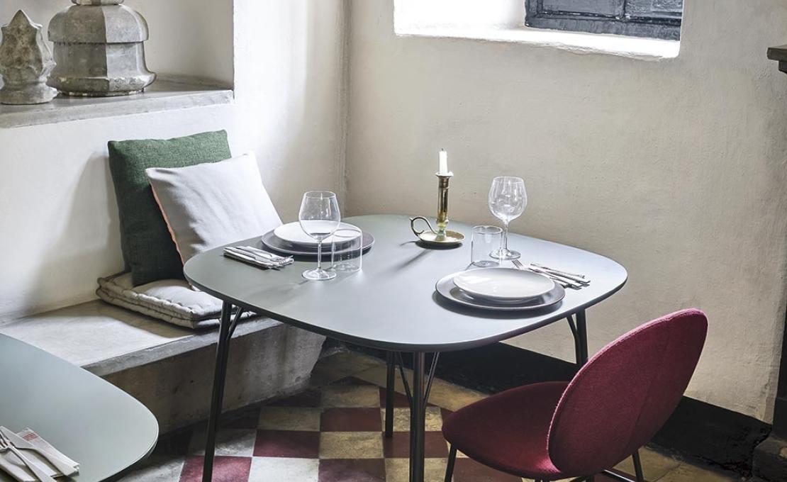 Стол от фабрики Tacchini модель 1KELT/TABLE