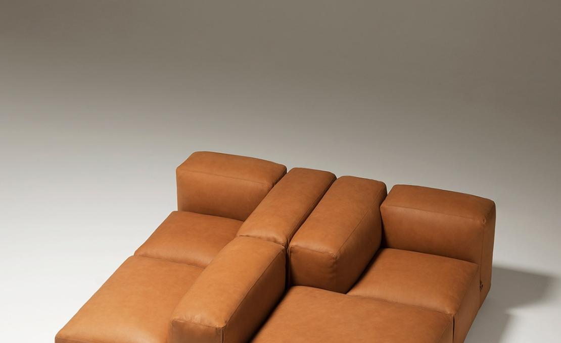 Диван от фабрики Tacchini модель OLEM/SOFA