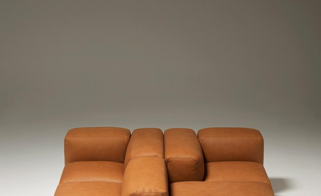 Диван от фабрики Tacchini модель OLEM/SOFA