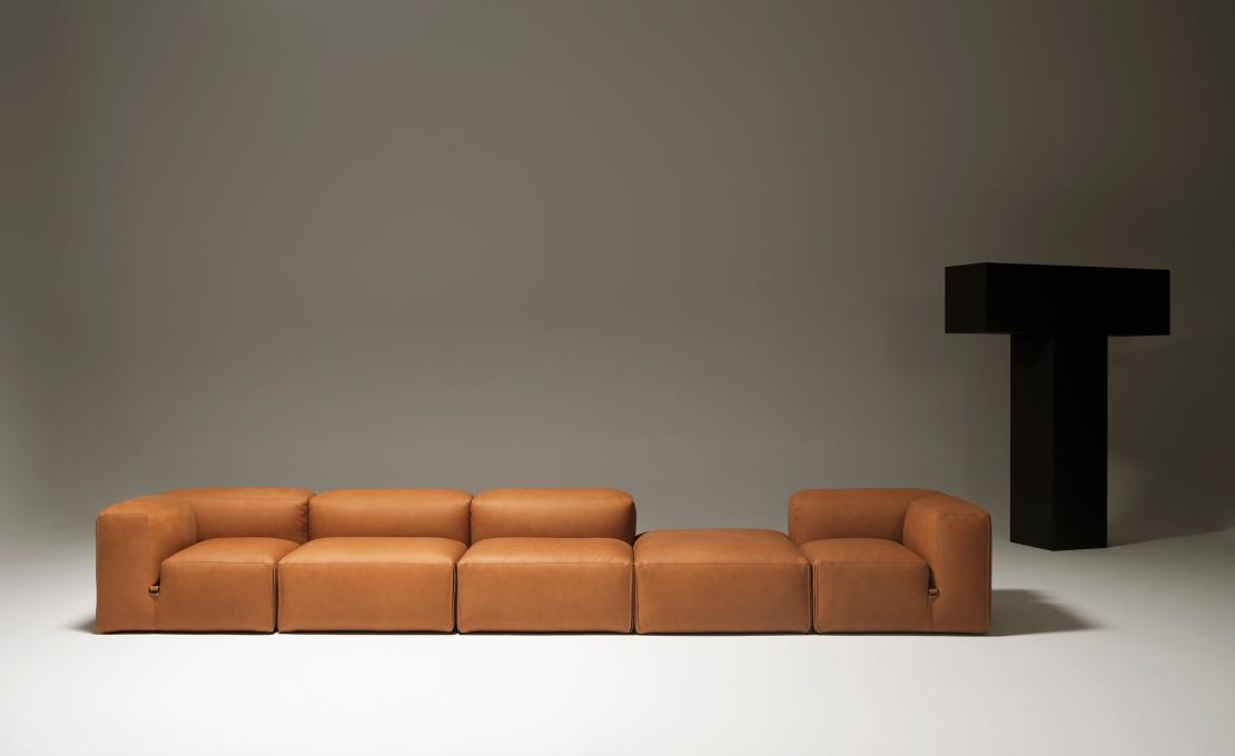 Диван от фабрики Tacchini модель OLEM/SOFA