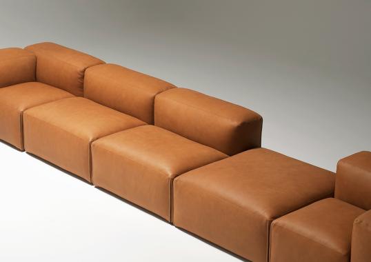Диван от фабрики Tacchini модель OLEM/SOFA