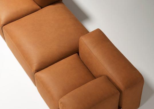 Диван от фабрики Tacchini модель OLEM/SOFA