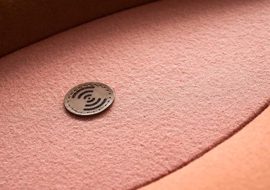 Банкетка от фабрики Tacchini модель OMAT/SEATING