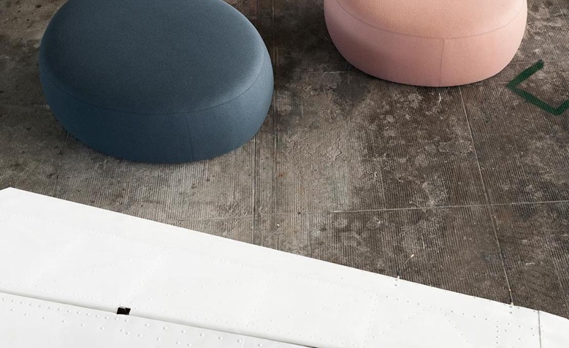 Пуф от фабрики Tacchini модель OMAT/POUF