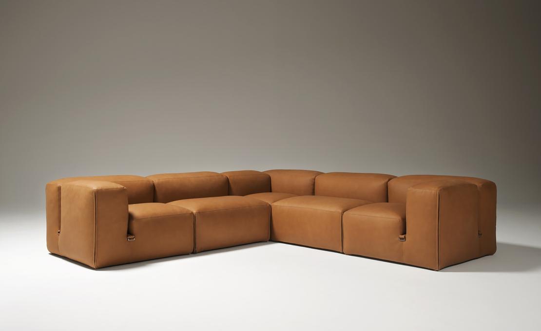 Диван от фабрики Tacchini модель OLEM/SOFA