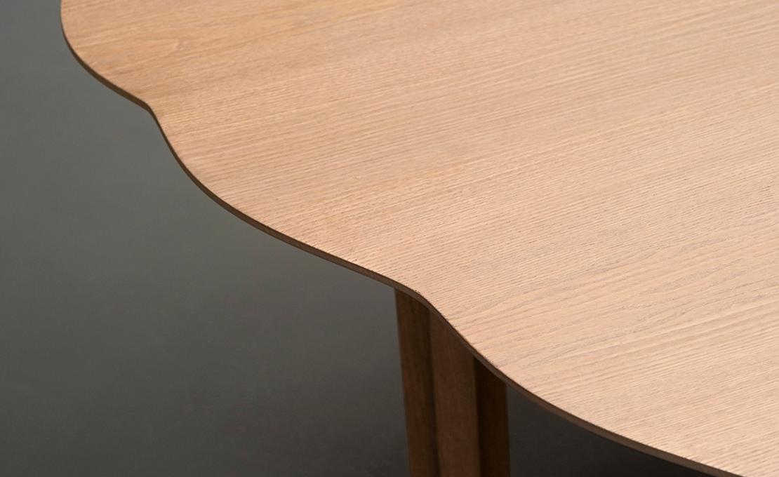 Стол от фабрики Tacchini модель 1PAR200/PARKERTABLE