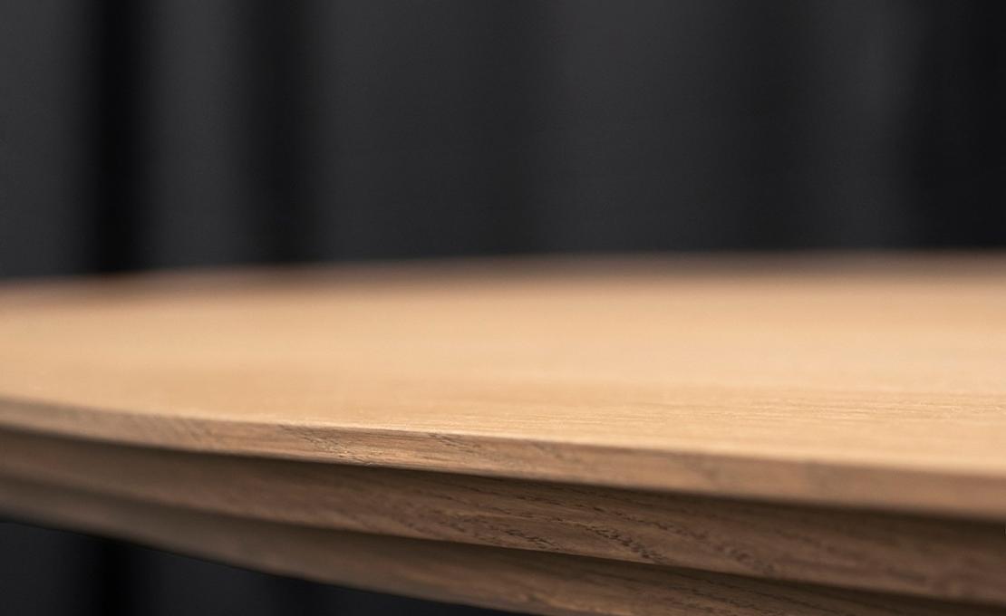 Стол от фабрики Tacchini модель 1PAR200/PARKERTABLE