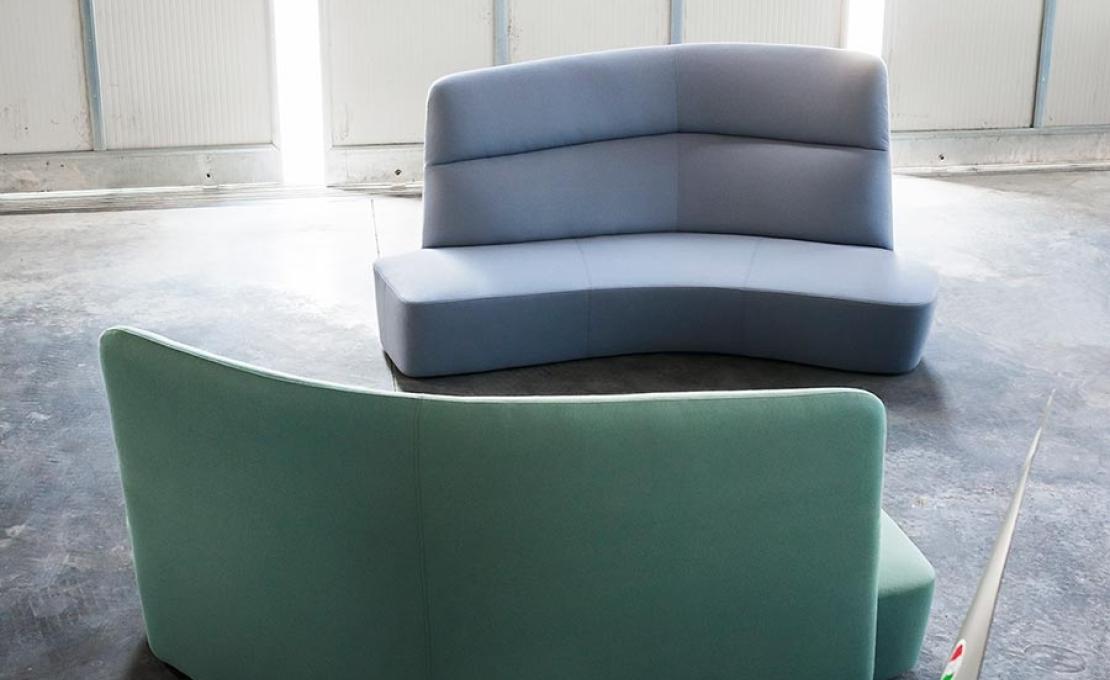 Диван от фабрики Tacchini модель OPOALC234/SOFA