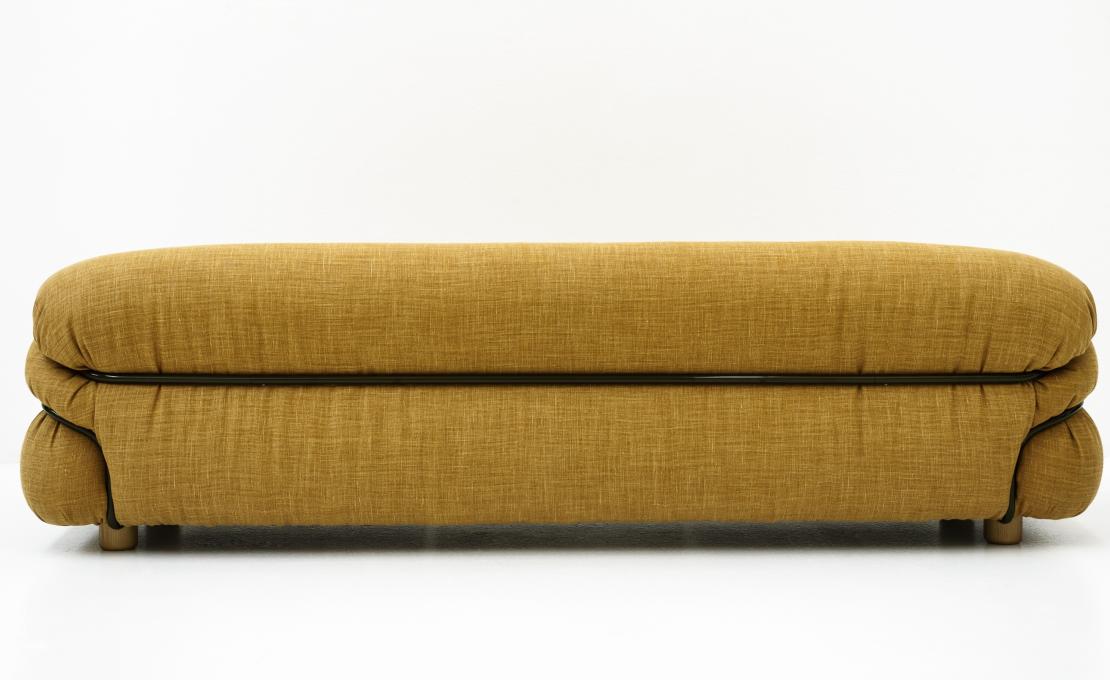 Диван от фабрики Tacchini модель OSES/SOFA