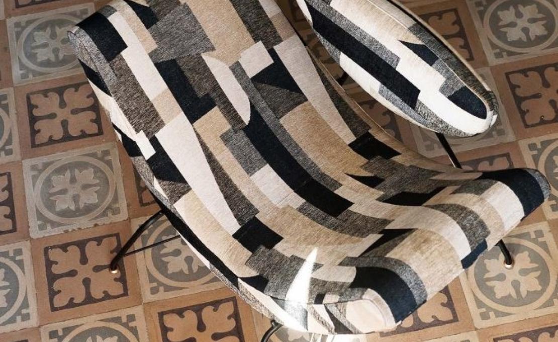 Кресло от фабрики Tacchini модель OREV104/ARM