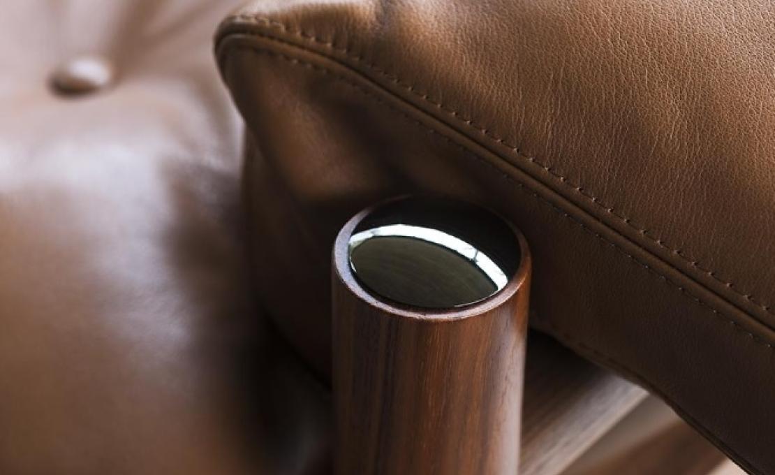 Диван от фабрики Tacchini модель SELLA SOFA