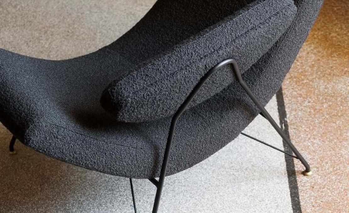 Кресло от фабрики Tacchini модель OREV104/ARM