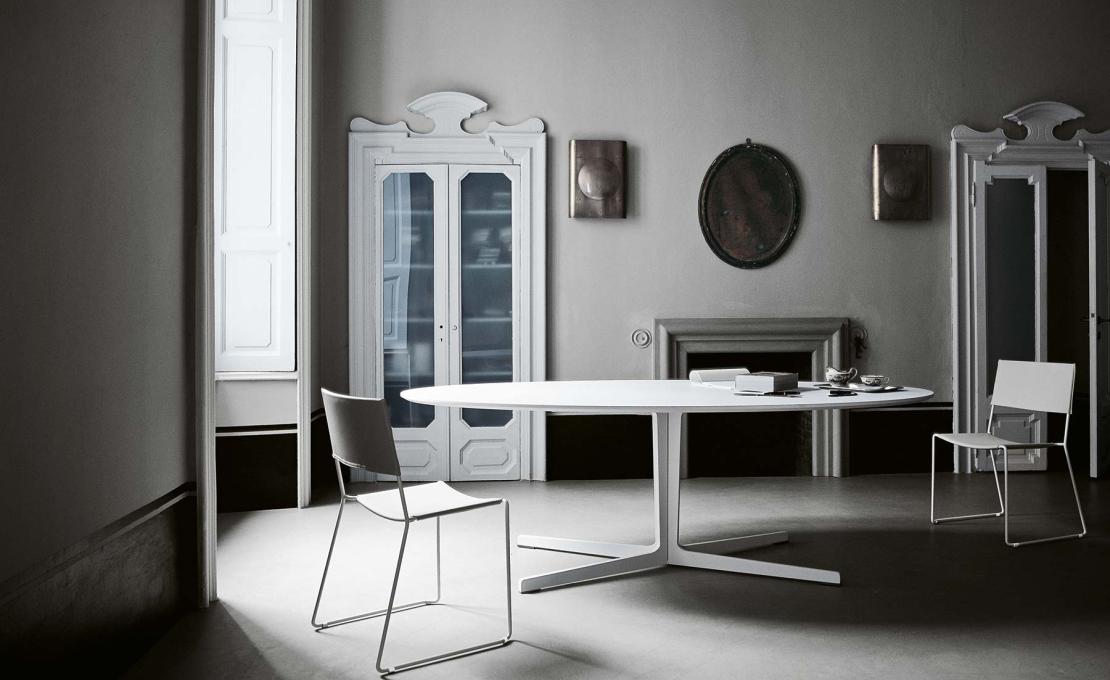 Стол от фабрики Tacchini модель 1SPLI/TABLE
