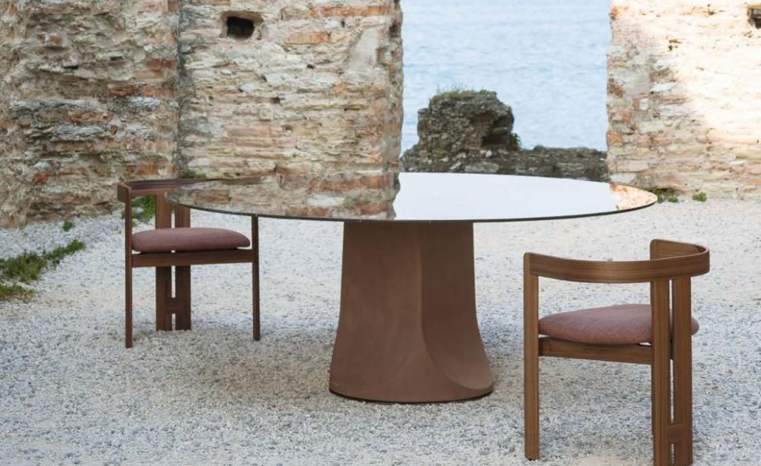 Стол от фабрики Tacchini модель 1TOGLARGE/TABLE