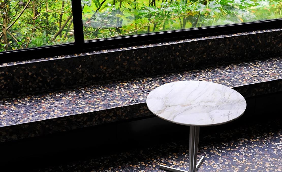 Журнальный столик от фабрики Tacchini модель 1SPLI/COFFEETABLE