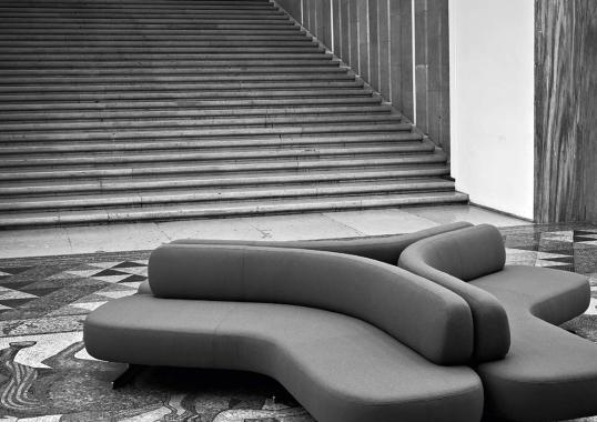 Диван от фабрики Tacchini модель OST/SOFA