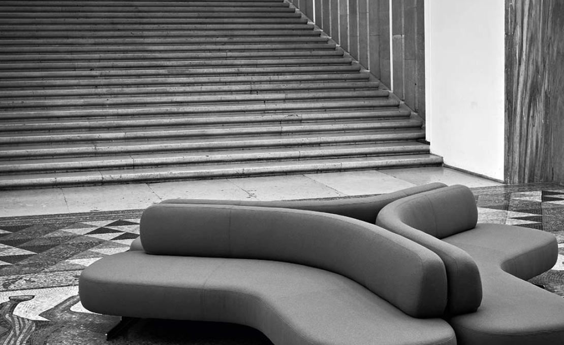 Диван от фабрики Tacchini модель OST/SOFA