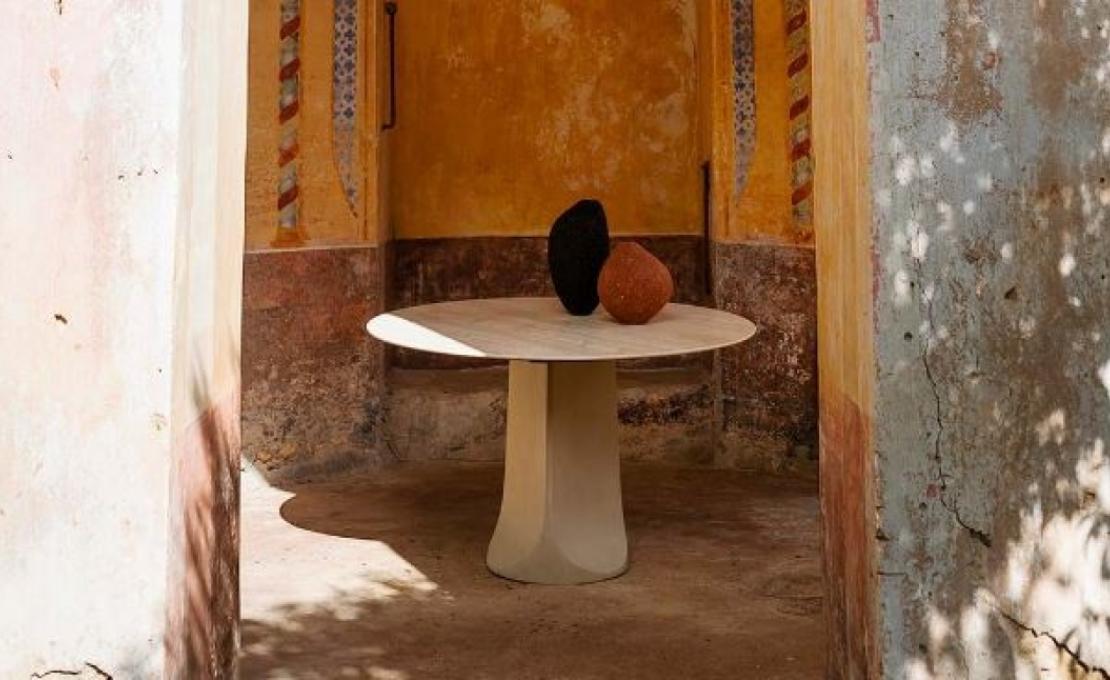 Стол от фабрики Tacchini модель 1TOG/TABLE