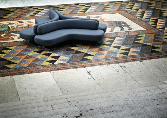 Диван от фабрики Tacchini модель OST/SOFA
