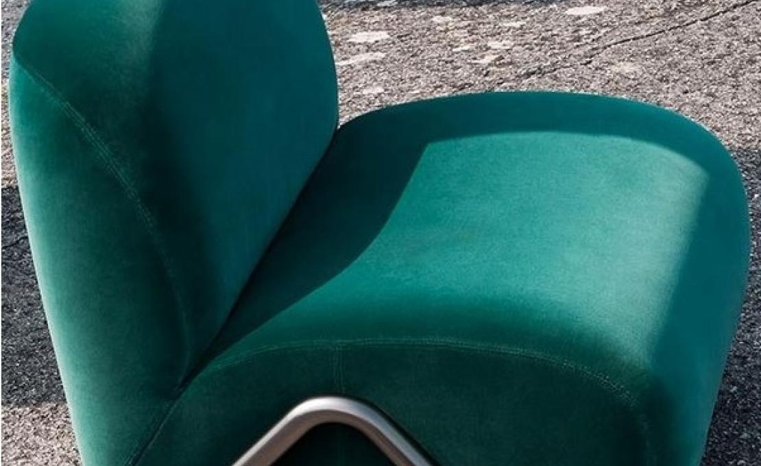 Кресло от фабрики Tacchini модель OVIC/ARM